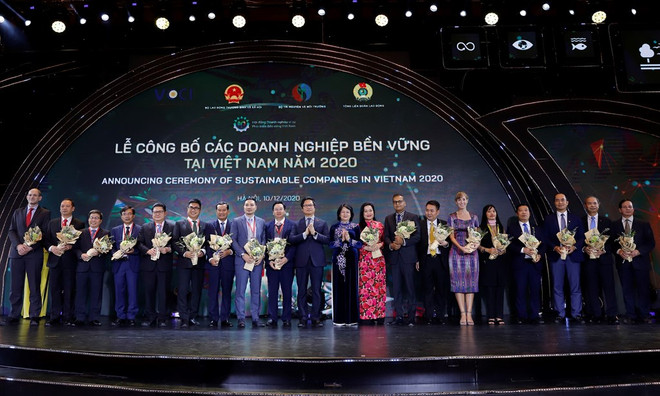 Vinamilk en tête du top 10 des entreprises durables au Vietnam 2020 ảnh 1 Vinamilk en tête du top 10 des entreprises durables au Vietnam 2020 ảnh 1