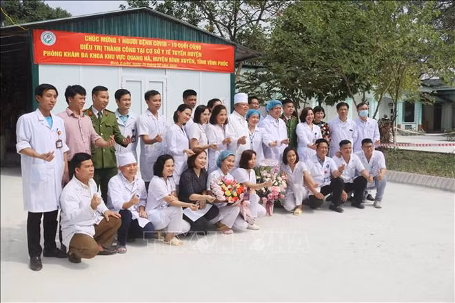 COVID-19 : le 16e patient quitte l’hôpital ảnh 3