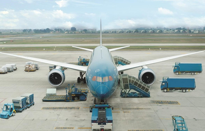 Vietnam Airlines reprend la desserte de quatre lignes intérieures en octobre ảnh 1