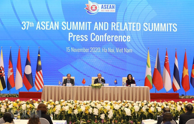 Le PM Nguyen Xuan Phuc souligne le succès du 37e sommet de l'ASEAN et sommets connexes ảnh 1 Le PM Nguyen Xuan Phuc souligne le succès du 37e sommet de l'ASEAN et sommets connexes ảnh 1