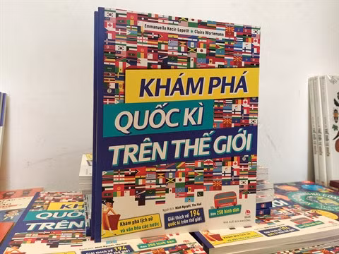 Traduction : Le Grand livre des drapeaux en vietnamien ảnh 1