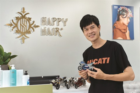 Long "Ducati", de coiffeur à maquettiste de motos ảnh 1 Long "Ducati", de coiffeur à maquettiste de motos ảnh 1