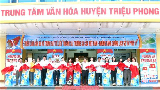 Exposition sur les archipels de Hoàng Sa et Truong Sa à Quang Tri ảnh 1