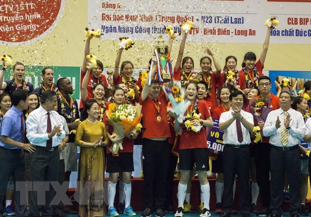 Un club chinois sacré champion du 13e tournoi international de volley-ball féminin Coupe VTV9 ảnh 1 Un club chinois sacré champion du 13e tournoi international de volley-ball féminin Coupe VTV9 ảnh 1