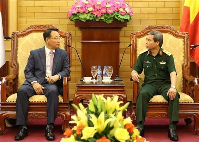 Une délégation d’officiers de l’armée sud-coréenne en visite d’amitié au Vietnam ảnh 1 Une délégation d’officiers de l’armée sud-coréenne en visite d’amitié au Vietnam ảnh 1