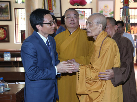 Le 2560e anniversaire de Bouddha célébré partout dans le pays ảnh 1 Le 2560e anniversaire de Bouddha célébré partout dans le pays ảnh 1