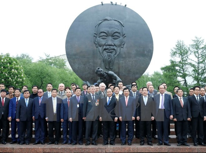 Le PM Nguyen Xuan Phuc termine sa visite officielle en Russie ảnh 1 Le PM Nguyen Xuan Phuc termine sa visite officielle en Russie ảnh 1
