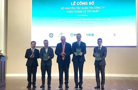 Lancement des normes de meilleure gouvernance d'entreprise en faveur des sociétés cotées ảnh 1 Lancement des normes de meilleure gouvernance d'entreprise en faveur des sociétés cotées ảnh 1