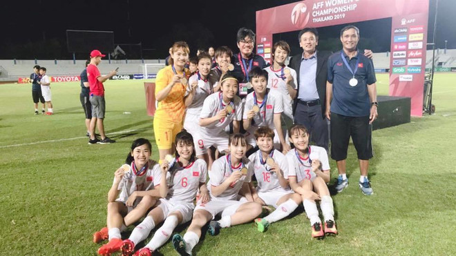 Le Premier ministre félicite la victoire de l’équipe de football féminin ảnh 2 Le Premier ministre félicite la victoire de l’équipe de football féminin ảnh 2
