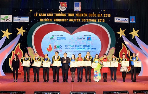 Remise du Prix national du Volontariat 2015 ảnh 1 Remise du Prix national du Volontariat 2015 ảnh 1