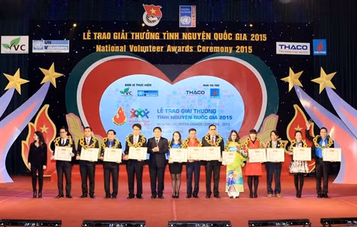 Remise du Prix national du Volontariat 2015 ảnh 1