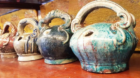 Un passionné de l’ancienne céramique de Quang Duc ảnh 2