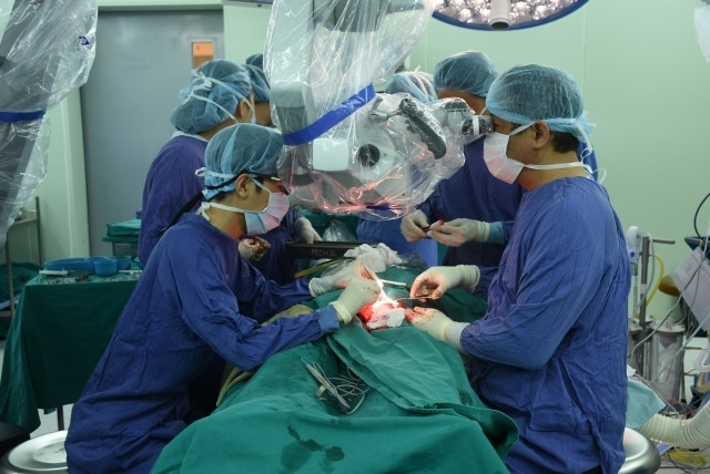 Reconstruction faciale pour patient atteint d'une tumeur du visage ảnh 1 Reconstruction faciale pour patient atteint d'une tumeur du visage ảnh 1