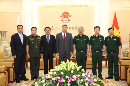 Le vice-ministre de la Défense Nguyen Chi Vinh reçoit des responsables étrangers ảnh 2 Le vice-ministre de la Défense Nguyen Chi Vinh reçoit des responsables étrangers ảnh 2