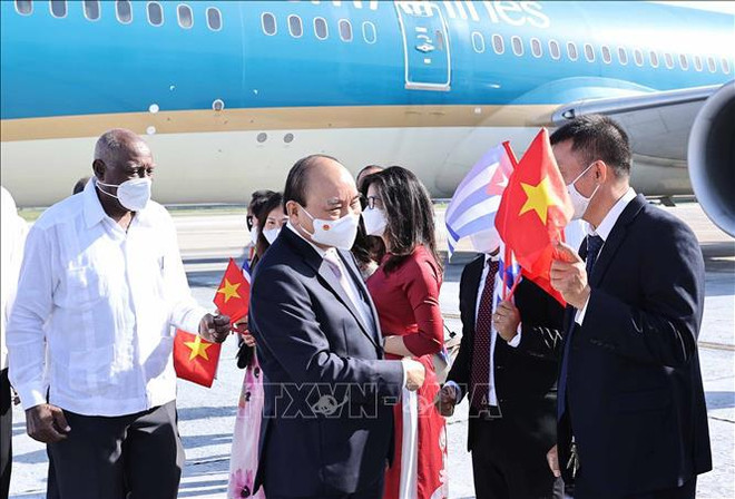 Le président Nguyen Xuan Phuc est arrivé à La Havane pour une visite officielle à Cuba ảnh 1 Le président Nguyen Xuan Phuc est arrivé à La Havane pour une visite officielle à Cuba ảnh 1
