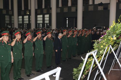 CASA-212 : Cérémonie en mémoire des membres d’équipage décédés en mission ảnh 1 CASA-212 : Cérémonie en mémoire des membres d’équipage décédés en mission ảnh 1