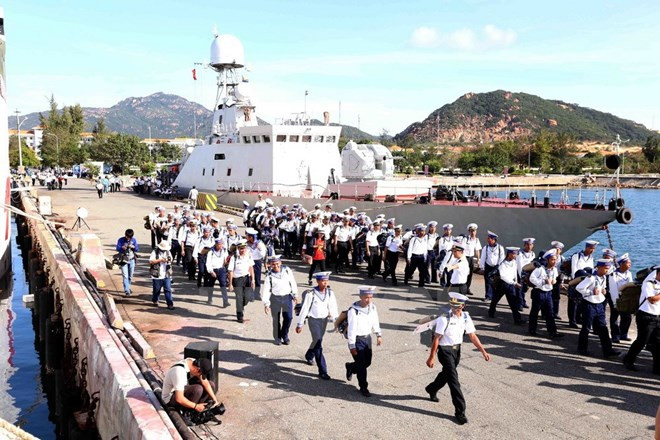 Cadeaux du Têt envoyés aux habitants et aux soldats de Truong Sa ảnh 1 Cadeaux du Têt envoyés aux habitants et aux soldats de Truong Sa ảnh 1