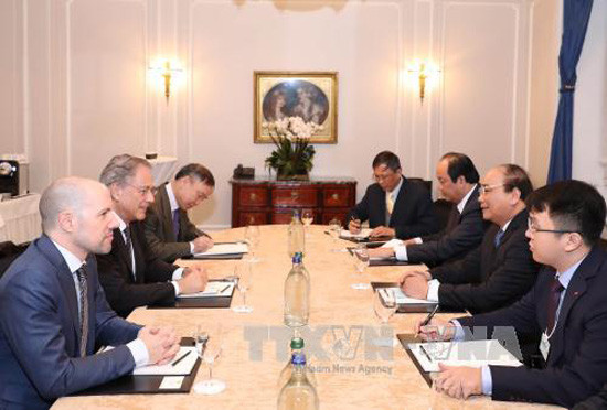 Le PM rencontre le président de l'Institut Malik en Suisse ảnh 1 Le PM rencontre le président de l'Institut Malik en Suisse ảnh 1