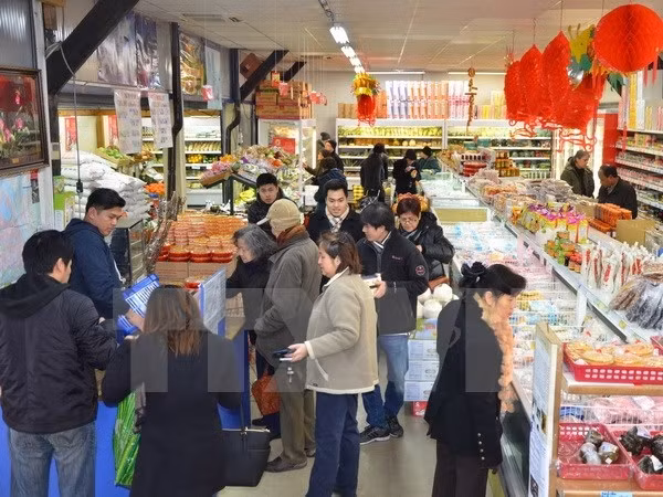 Nouvel An lunaire: Marché forain des Vietnamiens à Paris ảnh 1