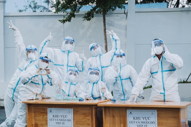 COVID-19: des célébrités à Ho Chi Minh-Ville diffusent ensemble une énergie positive ảnh 1 COVID-19: des célébrités à Ho Chi Minh-Ville diffusent ensemble une énergie positive ảnh 1