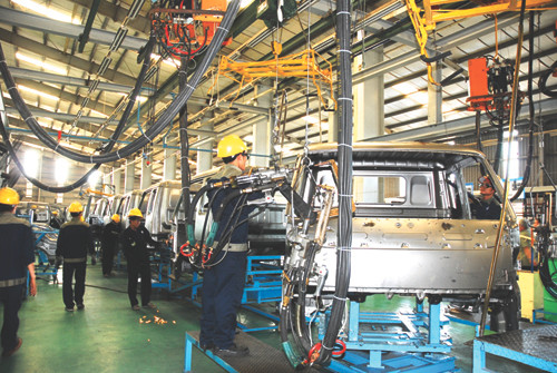 L'ONUDI soutient l'élaboration de la stratégie industrielle du Vietnam ảnh 1