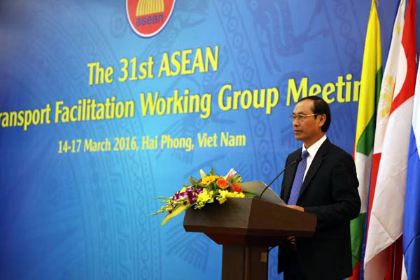 L’ASEAN se penche sur la facilitation du transport routier ảnh 2 L’ASEAN se penche sur la facilitation du transport routier ảnh 2