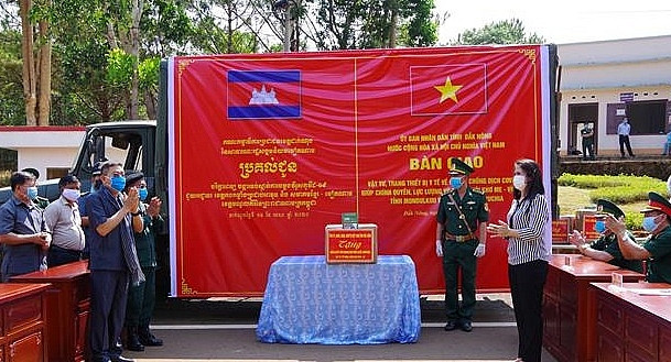 Le Vietnam soutient la province cambodgienne de Mondulkiri dans la lutte anti-COVID-19 ảnh 1 Le Vietnam soutient la province cambodgienne de Mondulkiri dans la lutte anti-COVID-19 ảnh 1