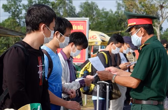 Le déclin du COVID-19 au Vietnam est une réussite, selon le magazine américain Borgen ảnh 1