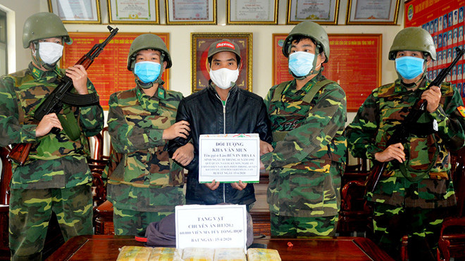 Arrestation d'un trafiquant de drogues synthétiques du Laos au Vietnam ảnh 1 Arrestation d'un trafiquant de drogues synthétiques du Laos au Vietnam ảnh 1