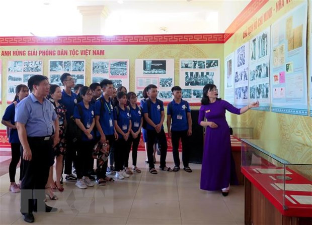 Ouverture d’une exposition sur le Président Hô Chi Minh à Thai Nguyen ảnh 1 Ouverture d’une exposition sur le Président Hô Chi Minh à Thai Nguyen ảnh 1