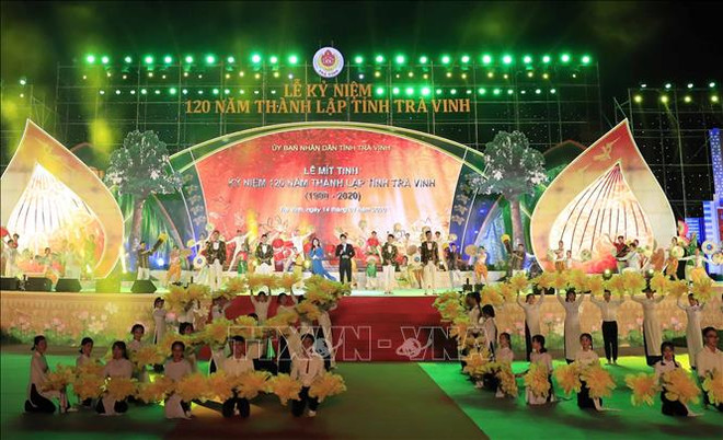 Le Premier ministre à la célébration des 120 ans de la naissance de la province de Tra Vinh ảnh 1 Le Premier ministre à la célébration des 120 ans de la naissance de la province de Tra Vinh ảnh 1