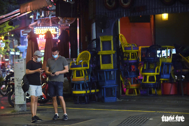 Poursuite des mesures préventives pour faire face au COVID-19 ảnh 1