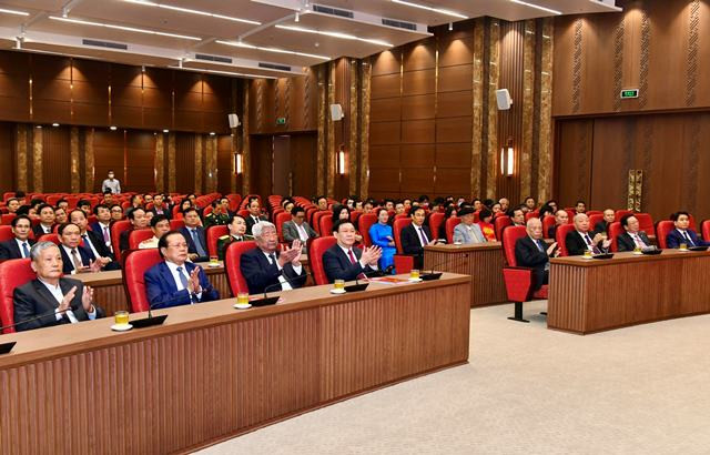 L’organisation du Parti de la ville de Hanoi souffle ses 90 bougies ảnh 2 L’organisation du Parti de la ville de Hanoi souffle ses 90 bougies ảnh 2
