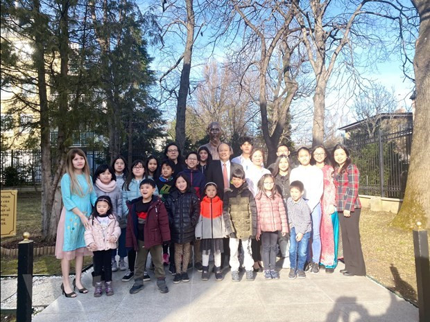 Ouverture d'un cours d’enseignement de la langue vietnamienne en Autriche ảnh 1 Ouverture d'un cours d’enseignement de la langue vietnamienne en Autriche ảnh 1