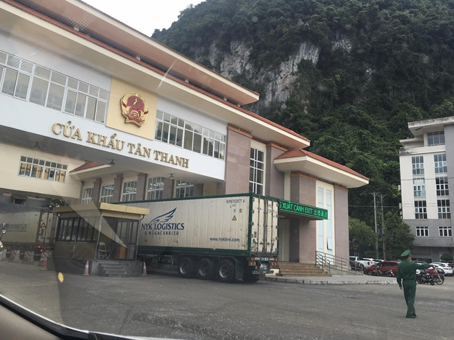 Le dédouanement reprend à la porte-frontalière Tan Thanh - Po Chai ảnh 1 Le dédouanement reprend à la porte-frontalière Tan Thanh - Po Chai ảnh 1