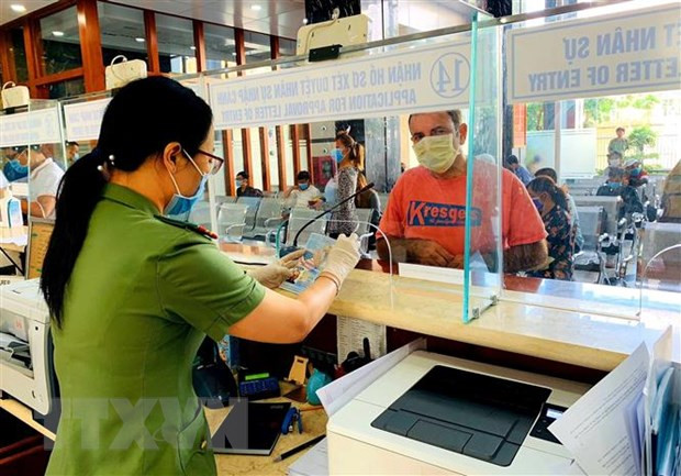 COVID-19 : déclaration médicale pour les passagers venus ou de passage de l’Iran et de l’Italie ảnh 1 COVID-19 : déclaration médicale pour les passagers venus ou de passage de l’Iran et de l’Italie ảnh 1