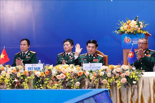 La 17e conférence par visioconférence des chefs des forces de défense de l'ASEAN ảnh 1 La 17e conférence par visioconférence des chefs des forces de défense de l'ASEAN ảnh 1