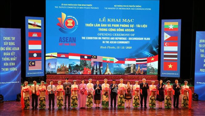 Exposition sur la Communauté de l'ASEAN à Binh Phuoc ảnh 1 Exposition sur la Communauté de l'ASEAN à Binh Phuoc ảnh 1