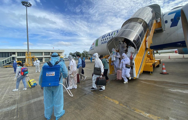 COVID-19: rapatriement de plus de 260 Vietnamiens des EAU ảnh 1 COVID-19: rapatriement de plus de 260 Vietnamiens des EAU ảnh 1