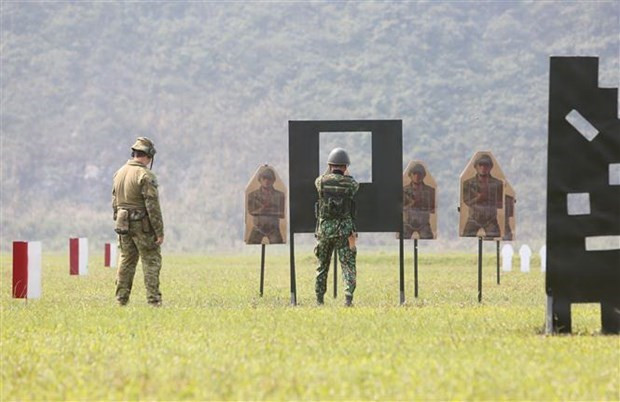 Vietnam-Australie : un cours de formation sur les techniques de tir au fusil militaire ảnh 1 Vietnam-Australie : un cours de formation sur les techniques de tir au fusil militaire ảnh 1