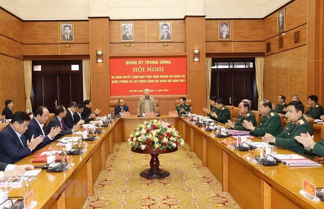 La Commission militaire centrale fait le bilan des activités de 2020 ảnh 1