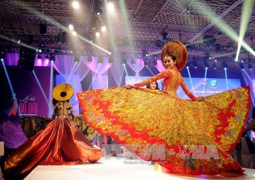 La 4e Fête de l’áo dài se clôture en beauté à Hô Chi Minh-Ville ảnh 1 La 4e Fête de l’áo dài se clôture en beauté à Hô Chi Minh-Ville ảnh 1