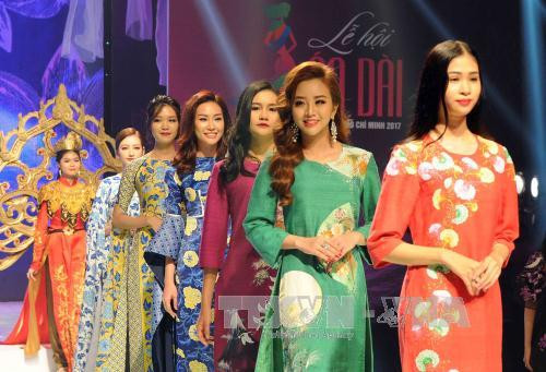 La 4e Fête de l’áo dài se clôture en beauté à Hô Chi Minh-Ville ảnh 2 La 4e Fête de l’áo dài se clôture en beauté à Hô Chi Minh-Ville ảnh 2