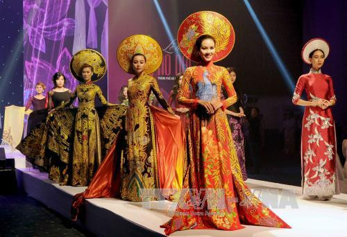 La 4e Fête de l’áo dài se clôture en beauté à Hô Chi Minh-Ville ảnh 3 La 4e Fête de l’áo dài se clôture en beauté à Hô Chi Minh-Ville ảnh 3