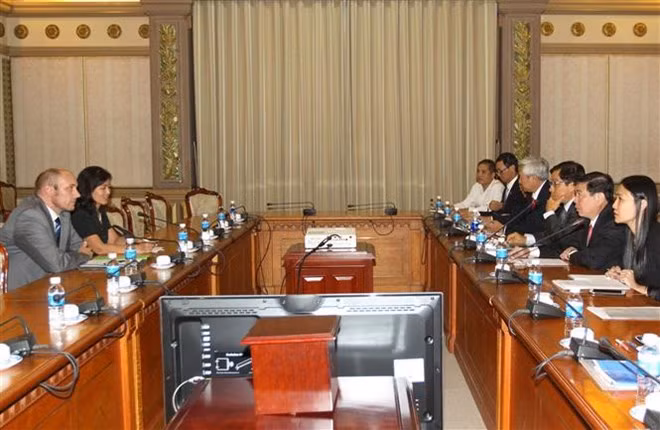 La banque allemande KfW examine des prêts pour des projets d’infrastructure à HCM-Ville ảnh 1