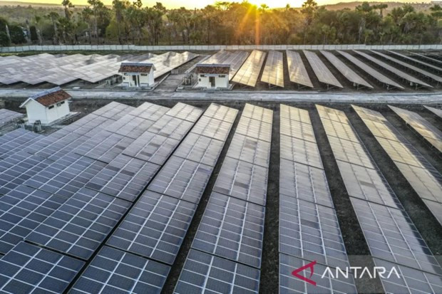 L'Indonésie envisage de développer de nouvelles sources d'énergie abordables ảnh 1 L'Indonésie envisage de développer de nouvelles sources d'énergie abordables ảnh 1