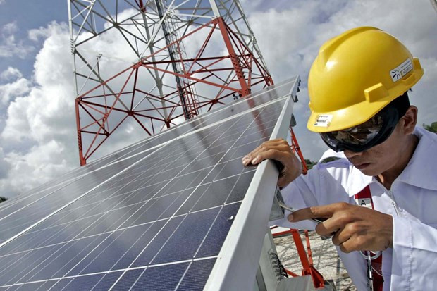 Des entreprises indonésiennes et singapouriennes signent un accord de 9 milliards de dollars sur l'électricité verte ảnh 1