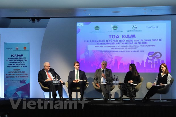 Vietnam et Royaume-Uni échangent leurs expériences dans le développement de centres financiers internationaux ảnh 1 Vietnam et Royaume-Uni échangent leurs expériences dans le développement de centres financiers internationaux ảnh 1