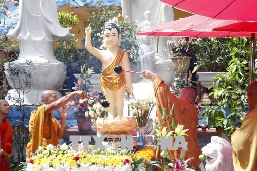 Le Vesak 2020 célébré au Laos ảnh 1