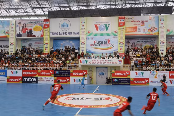 Coup d'envoi du championnat de futsal HDBank 2020 ảnh 1